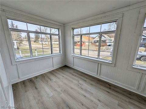 Tiny photo for 5550 Grasmere Avenue, Maple Heights, OH 44137 (MLS # 5190367)