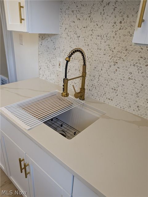 Tiny photo for 5550 Grasmere Avenue, Maple Heights, OH 44137 (MLS # 5190367)