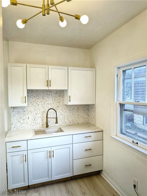 Tiny photo for 5550 Grasmere Avenue, Maple Heights, OH 44137 (MLS # 5190367)