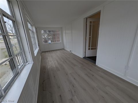 Tiny photo for 5550 Grasmere Avenue, Maple Heights, OH 44137 (MLS # 5190367)