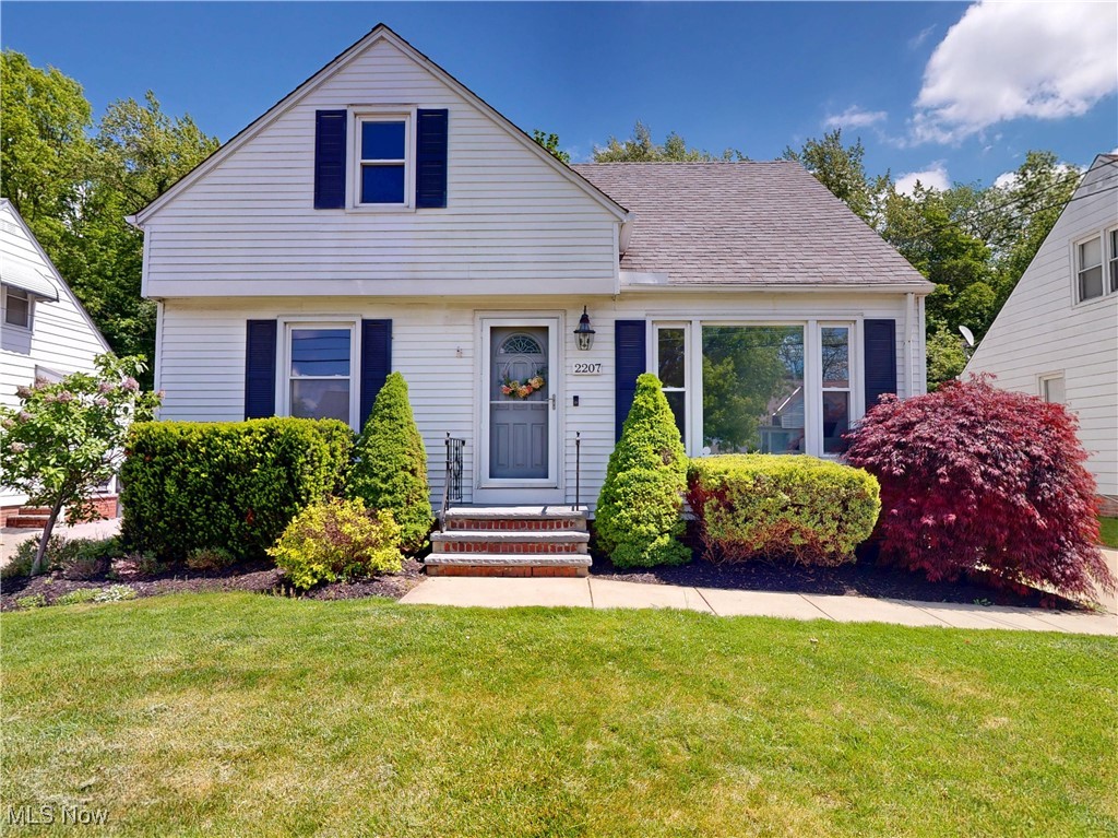 2207 Larchmont Drive, Wickliffe, Ohio image 1