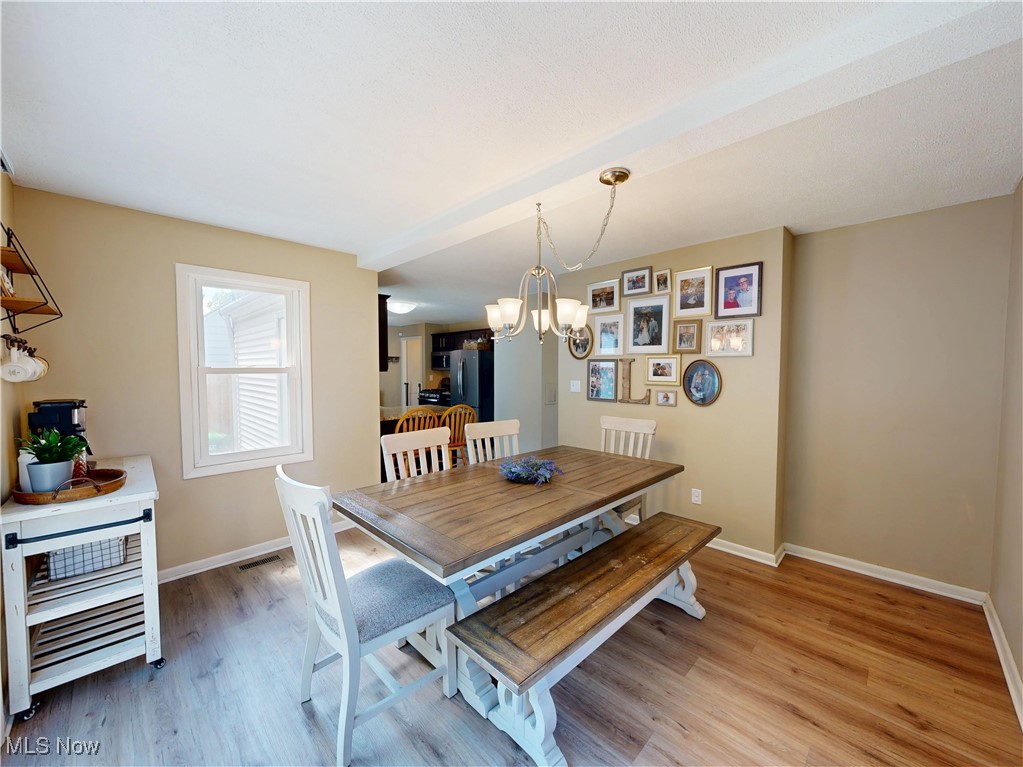 2207 Larchmont Drive, Wickliffe, Ohio image 20