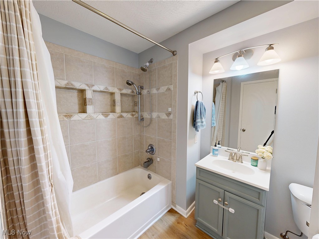 2207 Larchmont Drive, Wickliffe, Ohio image 24