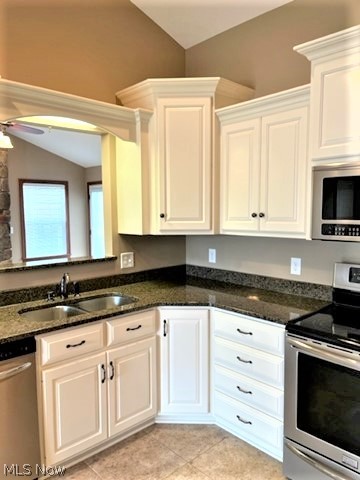 Crown Hill condominiums - Residential