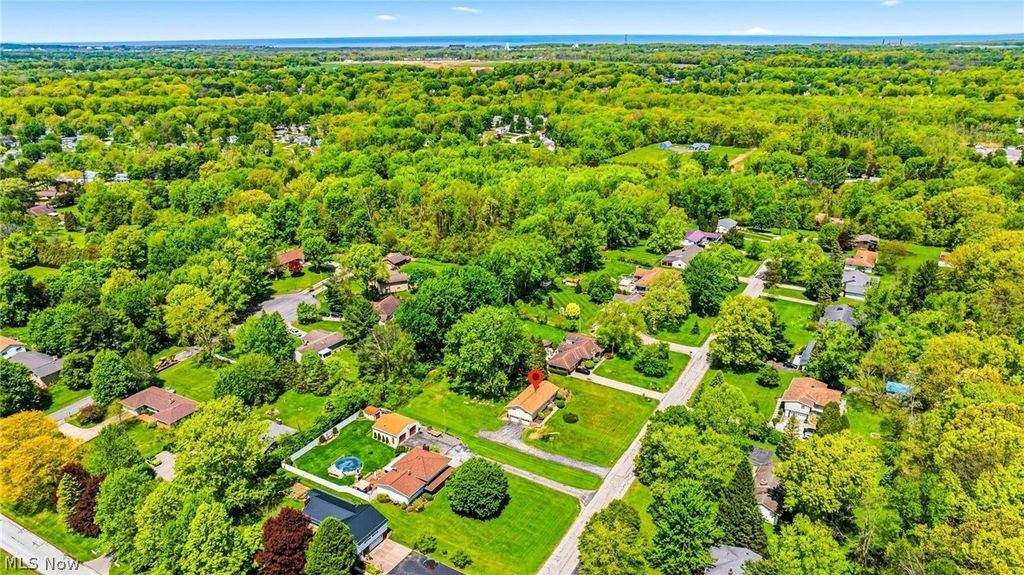 Photo of 202 Briar Hill Drive, Painesville Township, OH 44077 (MLS # 5210590)