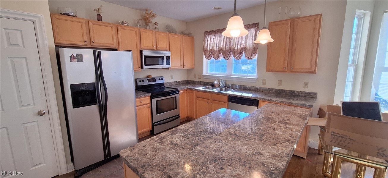 Chateaux/Emery Woods - Residential