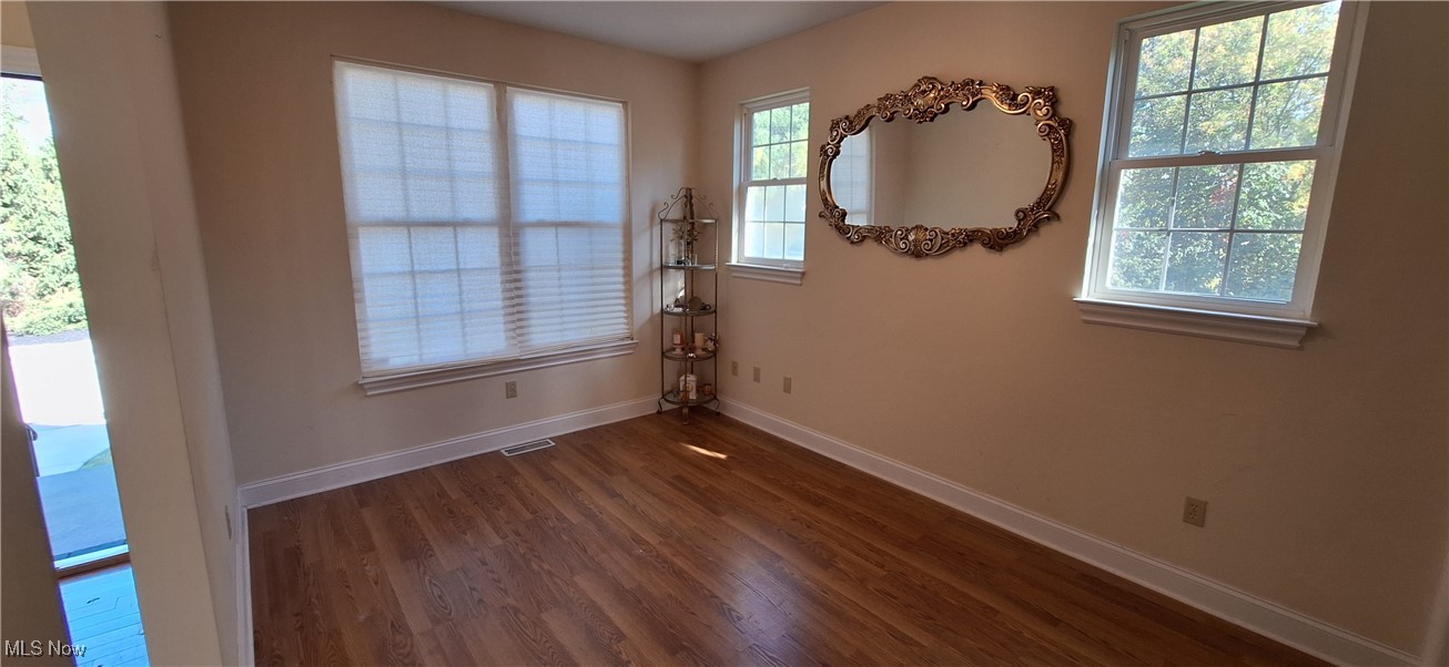 Chateaux/Emery Woods - Residential