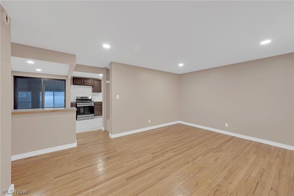 Photo of 6377 Ledgebrook Drive, BROOKPARK, OH 44142 (MLS # 5188117)