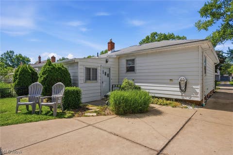 Tiny photo for 10821 Woodview Boulevard, Parma Heights, OH 44130 (MLS # 5219433)