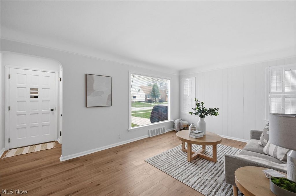 Photo of 5503 Westlake Avenue, Parma, OH 44129 (MLS # 5206010)
