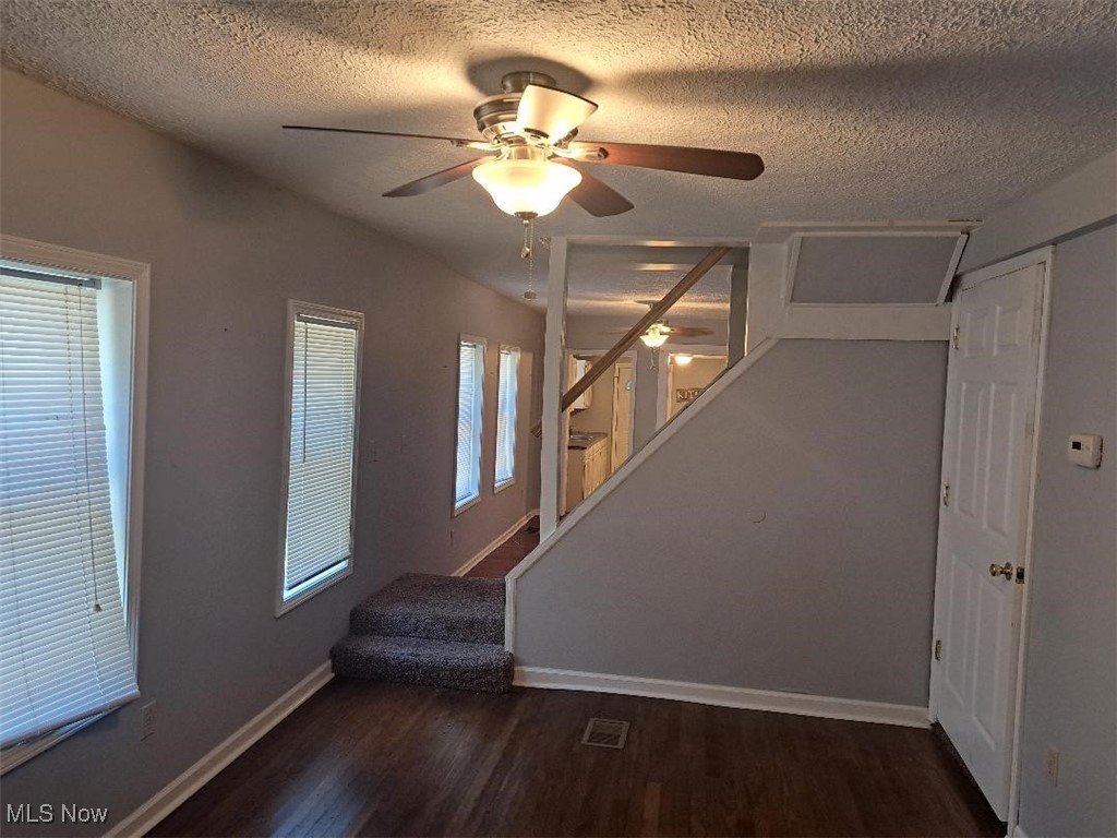 2071 W 45th Street