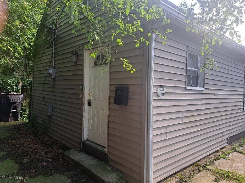 2071 W 45th Street