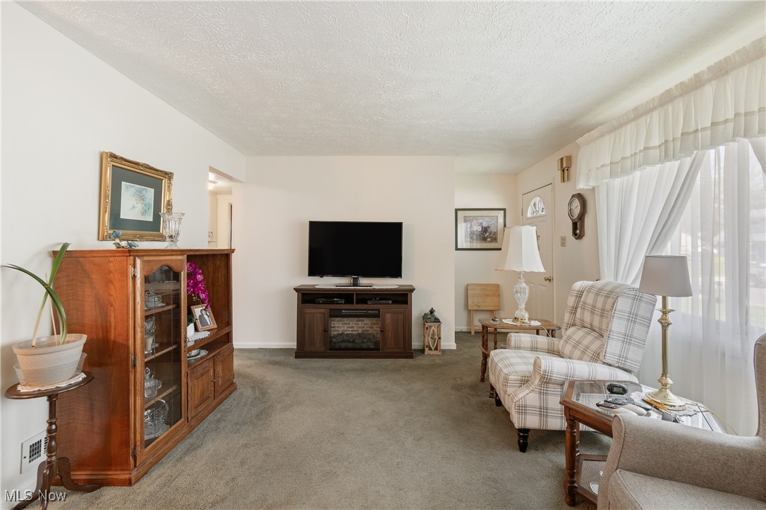 3060 Scott Street, Cuyahoga Falls, Ohio image 4