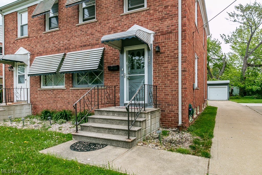 Lake Shr Boulevard-East 250th - Residential