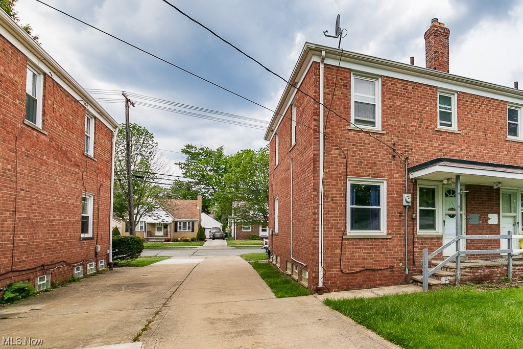 Lake Shr Boulevard-East 250th - Residential