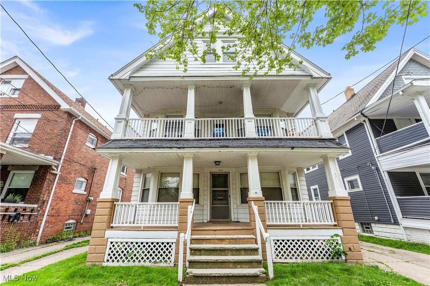 2085 Robin St | UNIT 2, Lakewood - Spacious 1 bed 1 bath multi-family home! //

$ 775 rent / $ 775 deposit //
$55 application fee per adult //
1-2 pets OK in this unit. After application pre-approval, a PetScreening is required for any animals to proceed with one of our properties; a PetScreening affidavit is still required if you have no pets. (Some breed restrictions apply per HUD guidelines). //
NO SMOKING //
1 time $139 non-refundable set up fee paid at lease signing //

$30/month required resident benefit package; can include personal property/liability insurance for an additional $5/month for $35/month total. //

After application Pre-Approval 1 applicant per household application is required to fill out a PetScreening application, before being about to proceed with placing a Reservation Fee for one of our properties.  You will receive a pre-approval for your application and in order to proceed, the PetScreening is required. Even if you have NO pets - this application must be filled out. One time, non-refundable pet fee of $250-600 per animal applies to all pets & must be paid before or when you pay your first month rent. (No fee for qualified assistance animals). //

Our application is processed through secure site: Findigs, and they require ID and income verification. Without this, your application will not be processed. They offer 24/7 chat support on their application directly if you have any questions. //

BEDROOMS: 1 //
BATHROOMS: 1 //
APPLIANCES PROVIDED: Fridge and stove //
UTILITIES / RESIDENT RESPONSIBILITY: Resident pays gas and electric and is responsible for snow removal. //

Serious inquiries only.