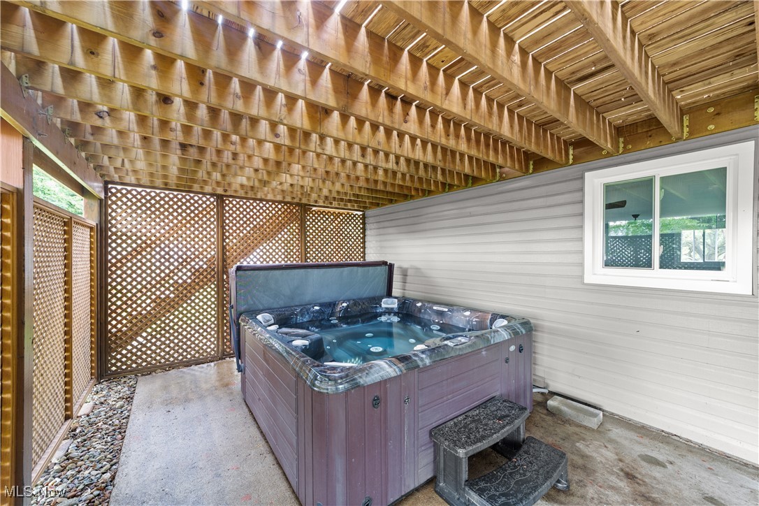 Surplus Gore - Residential