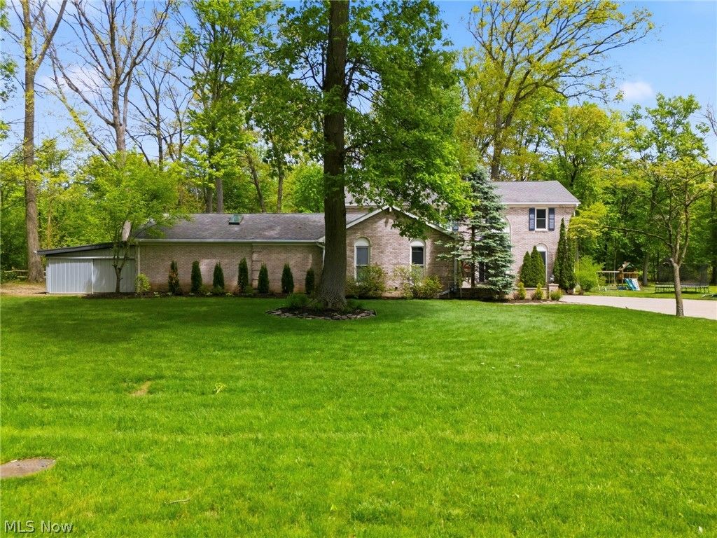 Photo of 3190 Inwood Drive NW, Massillon, OH 44646 (MLS # 5210280)