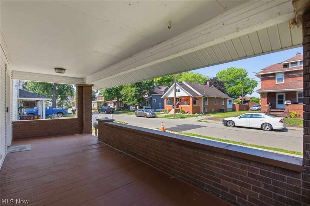 Photo of 854 9th Street NE, Massillon, OH 44646 (MLS # 5224709)