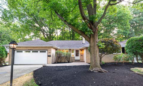Photo for 347 Royal Oak Boulevard