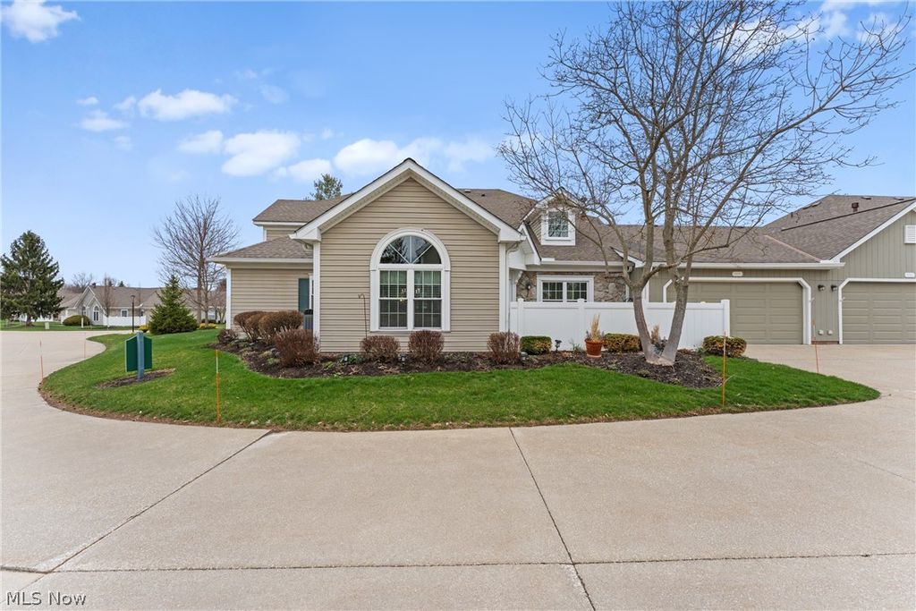 Photo of 8228 Cyrus Lane, Northfield, OH 44067 (MLS # 5192947)