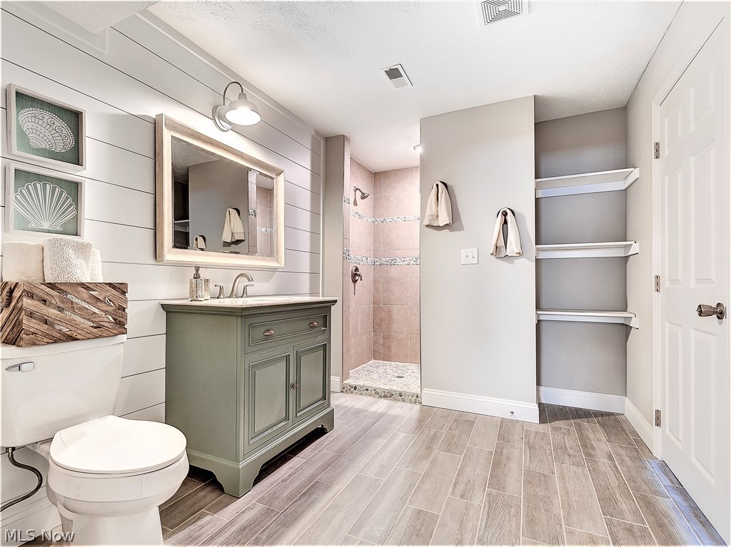 Portage Lks Drive 13 - Residential