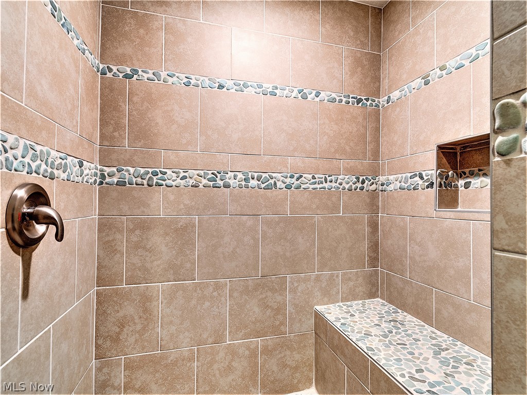 Portage Lks Drive 13 - Residential