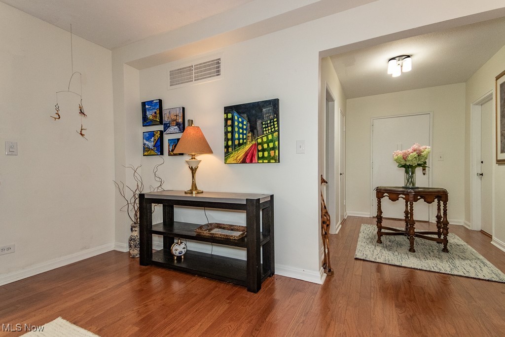 13800 Fairhill Road 206