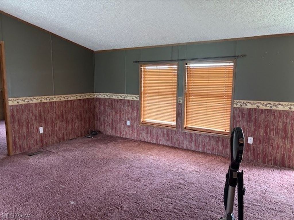 Photo of 6462 Edie Hill Road, Uhrichsville, OH 44683 (MLS # 5202163)