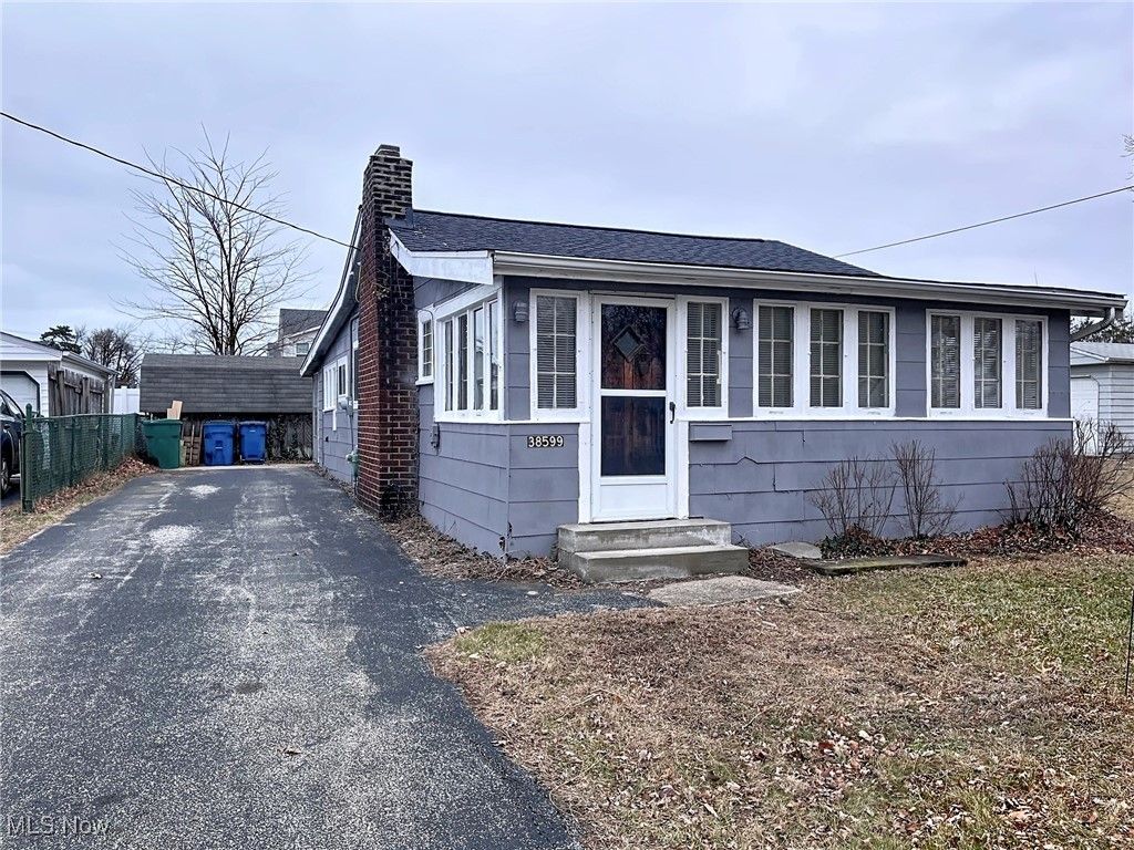 Photo of 38599 Plains Court, Willoughby, OH 44094 (MLS # 5178653)