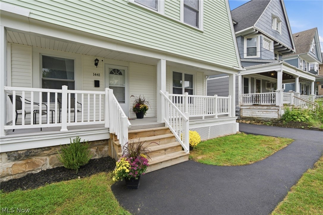 1441 W 114th Street