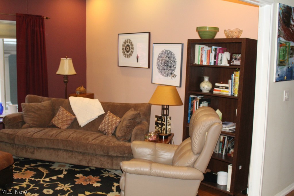 Kenilworth Arms Condo - Residential