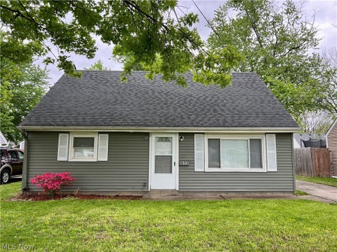 Homes For Sale - 633 Blossom Drive<br/> Lorain, OH 44052
