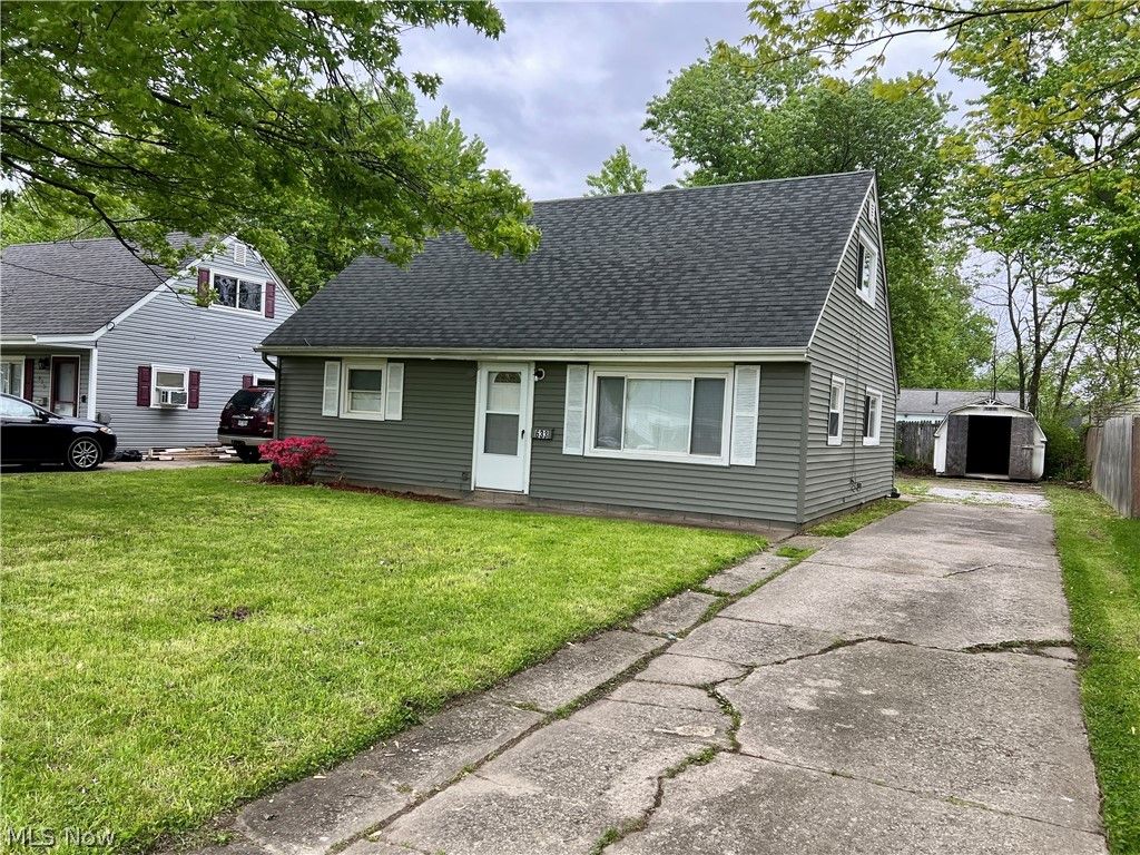 Photo of 633 Blossom Drive, Lorain, OH 44052 (MLS # 5207773)