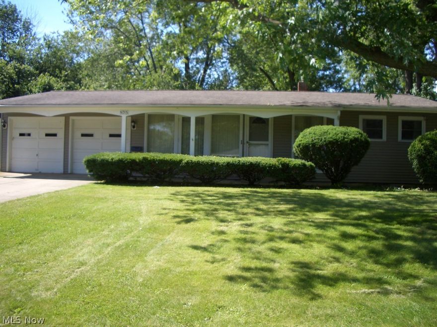 Great location, nice quiet neighborhood, beautiful backyard with large trees. Home can be easily expandable. Owner had basement waterproofing installed July 2015. Warranty is transferable.