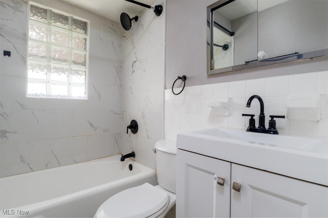 Helper & Cody-Realty Cos Cott - Residential Income