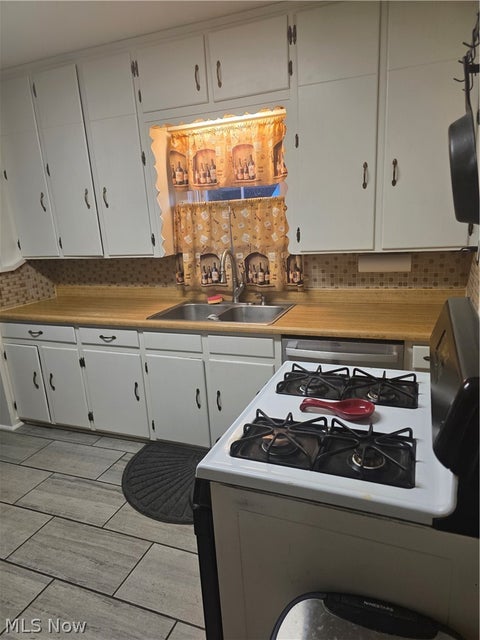 Tiny photo for 1045 Chalker Street, Akron, OH 44310 (MLS # 5255567)