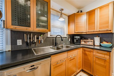 Tiny photo for 17413 Glenshire Avenue, Cleveland, OH 44135 (MLS # 5190377)