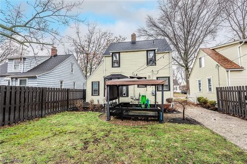 Tiny photo for 17413 Glenshire Avenue, Cleveland, OH 44135 (MLS # 5190377)