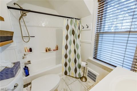 Tiny photo for 17413 Glenshire Avenue, Cleveland, OH 44135 (MLS # 5190377)