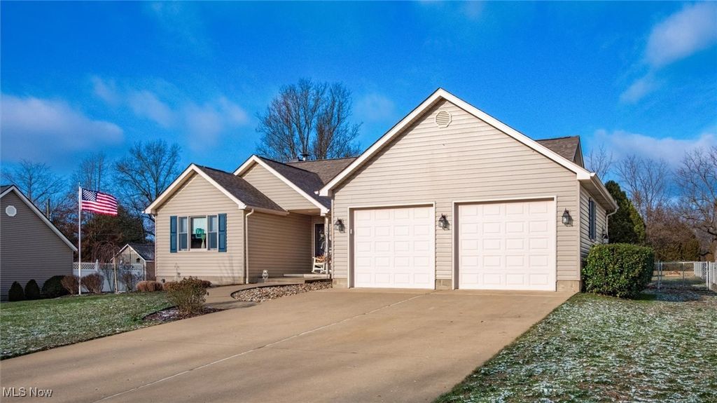 Photo of 5465 Airwood Drive, Zanesville, OH 43701 (MLS # 5181761)