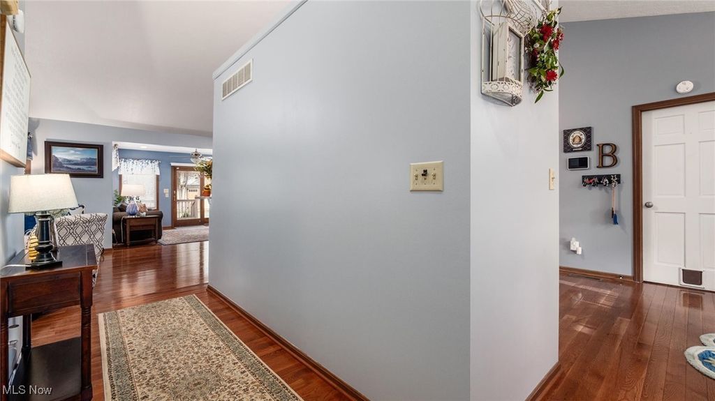 Photo of 5465 Airwood Drive, Zanesville, OH 43701 (MLS # 5181761)