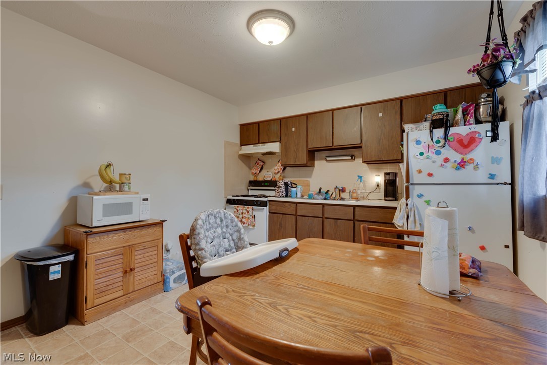 Rosedale Gardens - Residential Income