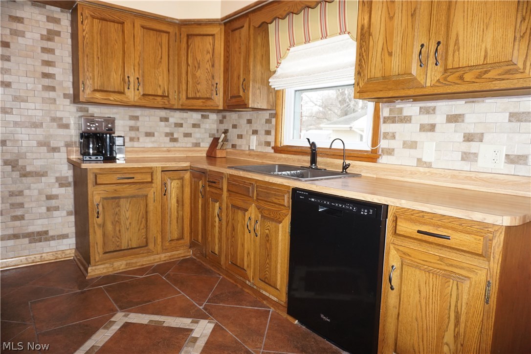 Kirkland Manor - Residential