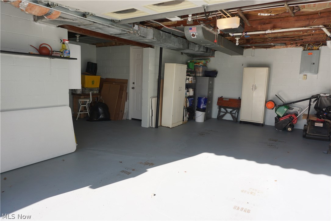 Kirkland Manor - Residential