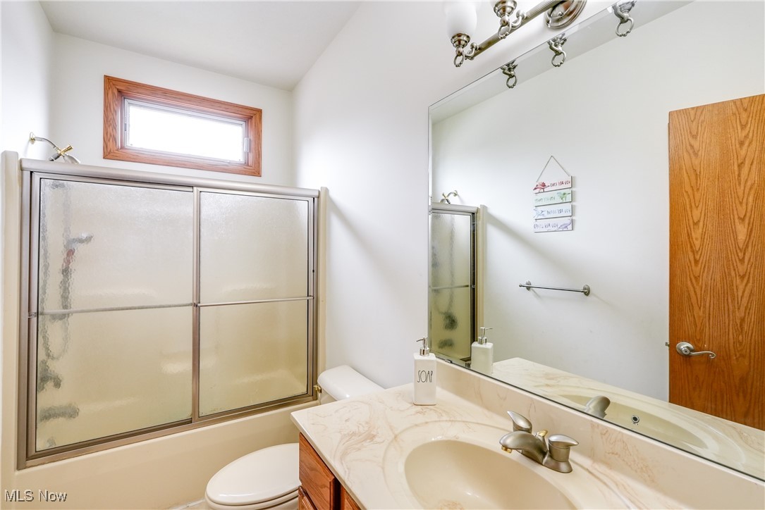 12750 Clearbrook Oval, North Royalton, Ohio image 25