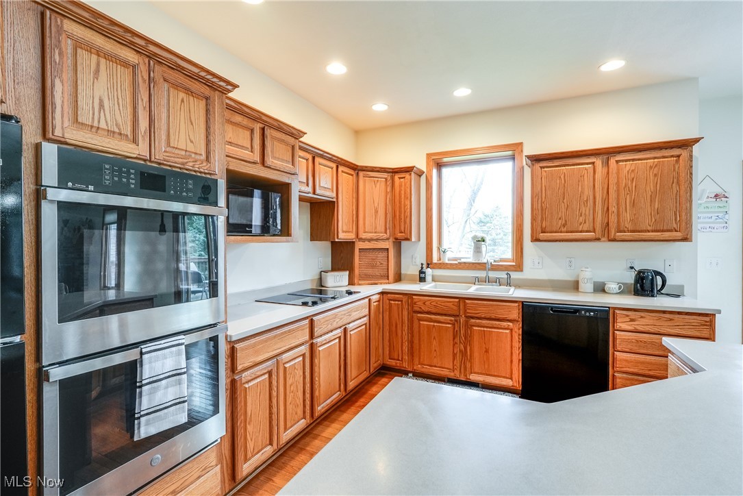 12750 Clearbrook Oval, North Royalton, Ohio image 17