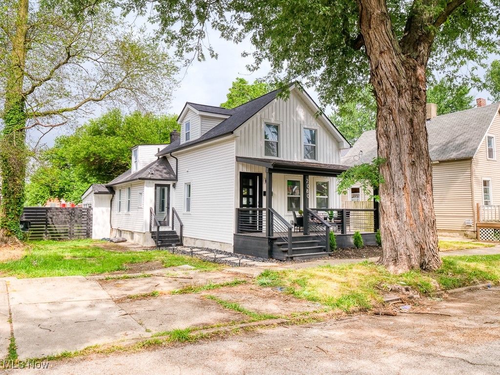 Photo of 2080 W 45th Street, Cleveland, OH 44102 (MLS # 5177203)