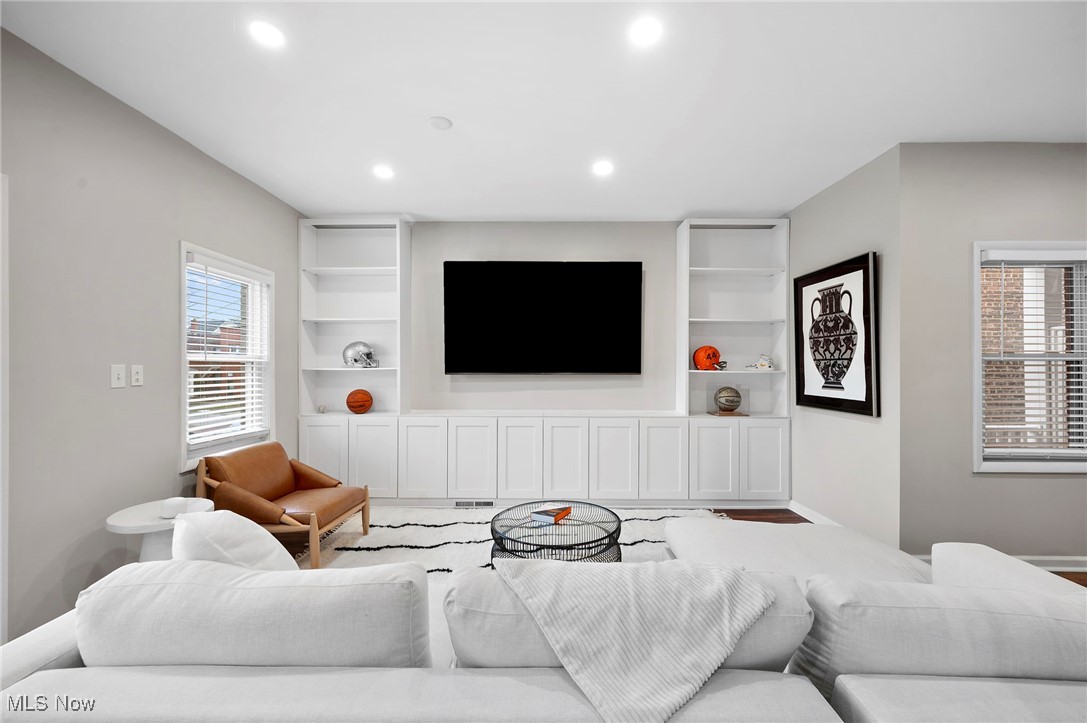 Andrew Cozads Allotment - Residential Income