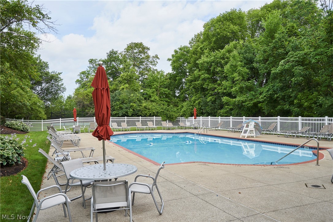 Macintosh Farms Condo 01 - Residential